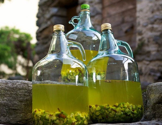 Stachelbeeransatz auf Wodka