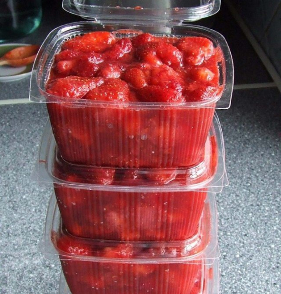 Wie bereiten Sie Erdbeeren in Sirup zu?