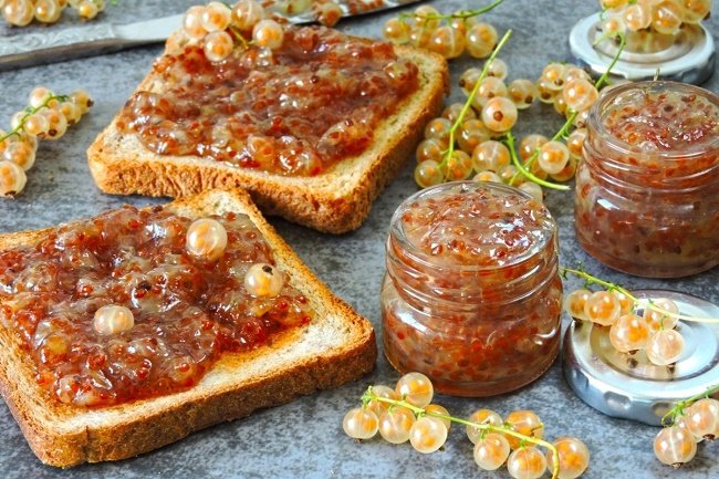 Wie bereiten Sie Marmelade aus weißen Johannisbeeren zu?