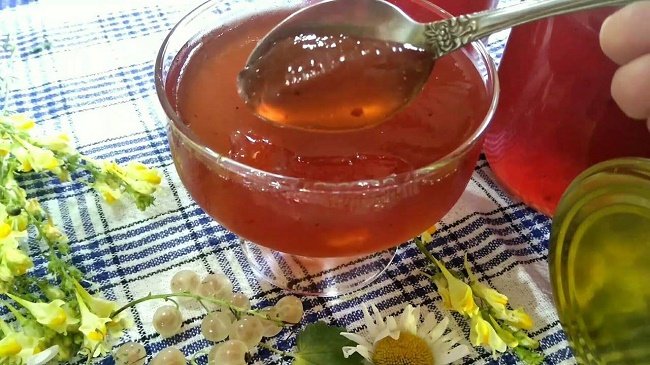 Wie bereiten Sie Marmelade aus weißen Johannisbeeren zu?