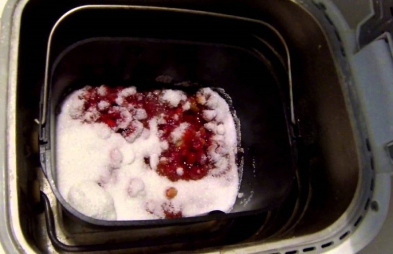 Erdbeermarmelade aus dem Brotbackautomaten