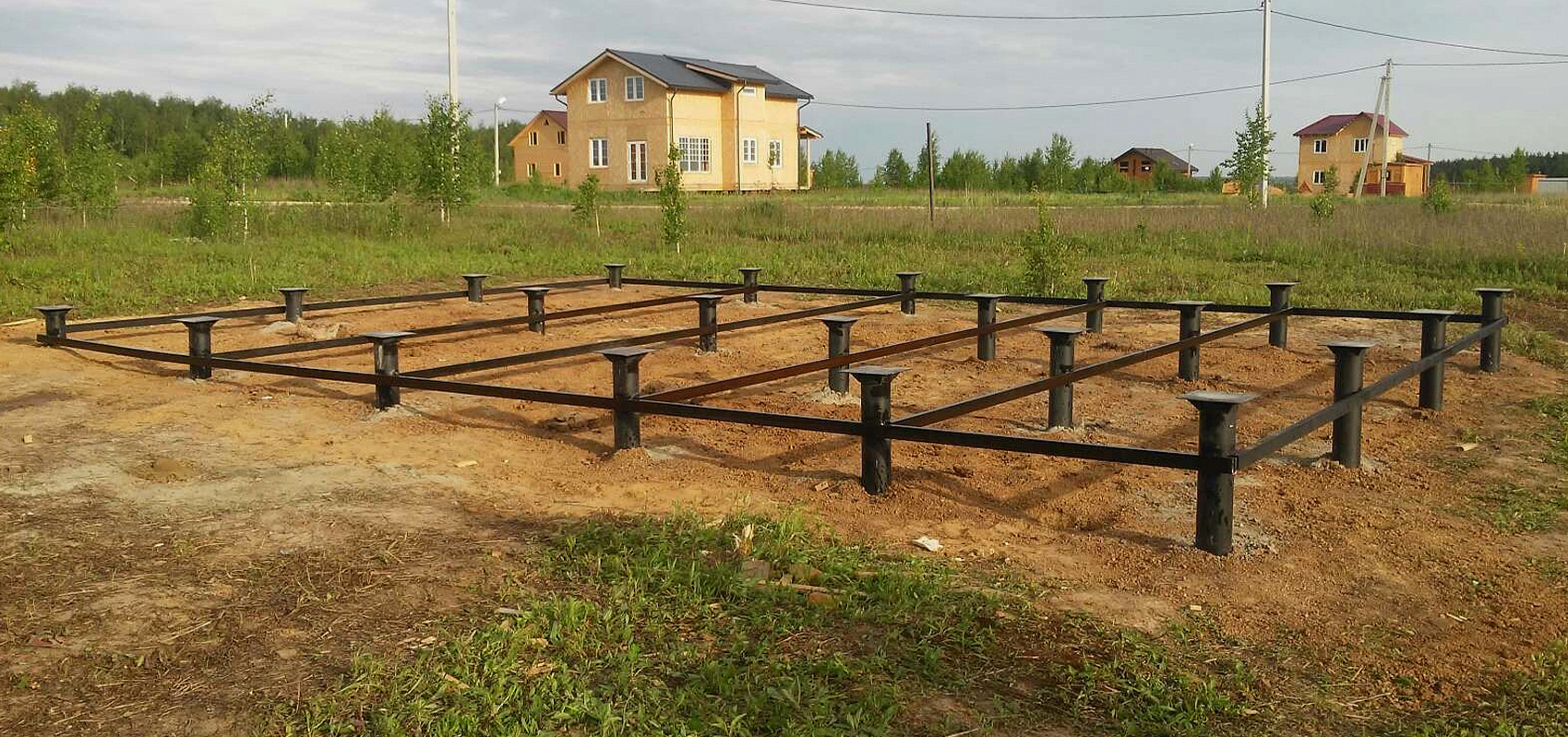 Welche Aufgaben lösen Schraubpfähle für das Fundament?